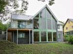 Modern 3 bedroom split level dwelling